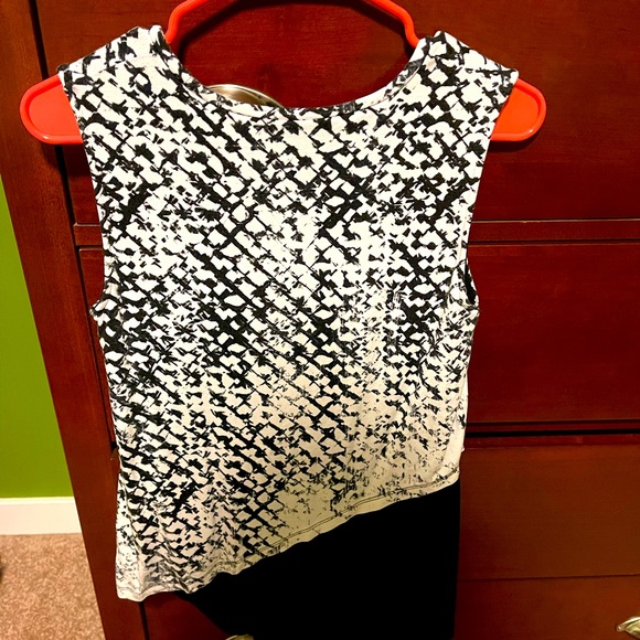 DKNY asymmetrical t-shirt - Picture 1 of 2